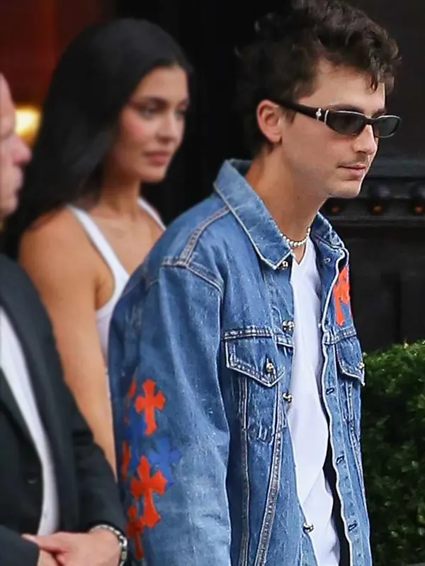 Timothee-Chalamet-Knicks-Game-4-Denim-Trucker-Jacket.webp Timothee Chalamet Knicks Game 4 Denim Trucker Coat - Image 1