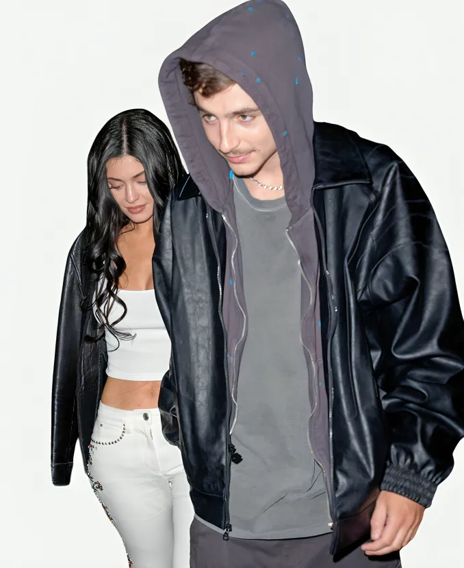 Timothee-Chalamet-NBA-2026-NY-Knicks-vs-Atlanta-Hawks-Game-2-Black-Jacket.webp Timothee Chalamet Knicks vs Hawks Game 5 Dark Coat - Image 1